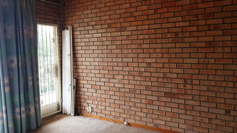 5 Bedroom Property for Sale in Sasolburg Rural Free State